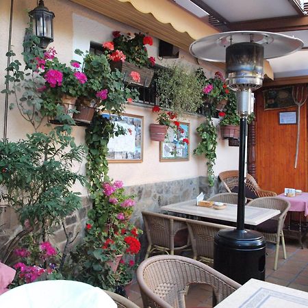 Hostal Restaurante La Muralla Каньете Экстерьер фото