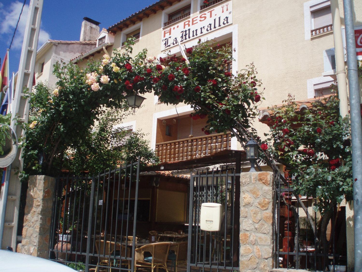 Hostal Restaurante La Muralla Каньете Экстерьер фото